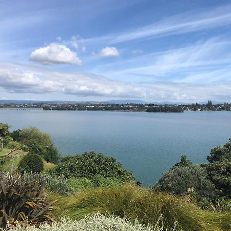 Water & City Lights Studio Tauranga Extérieur photo